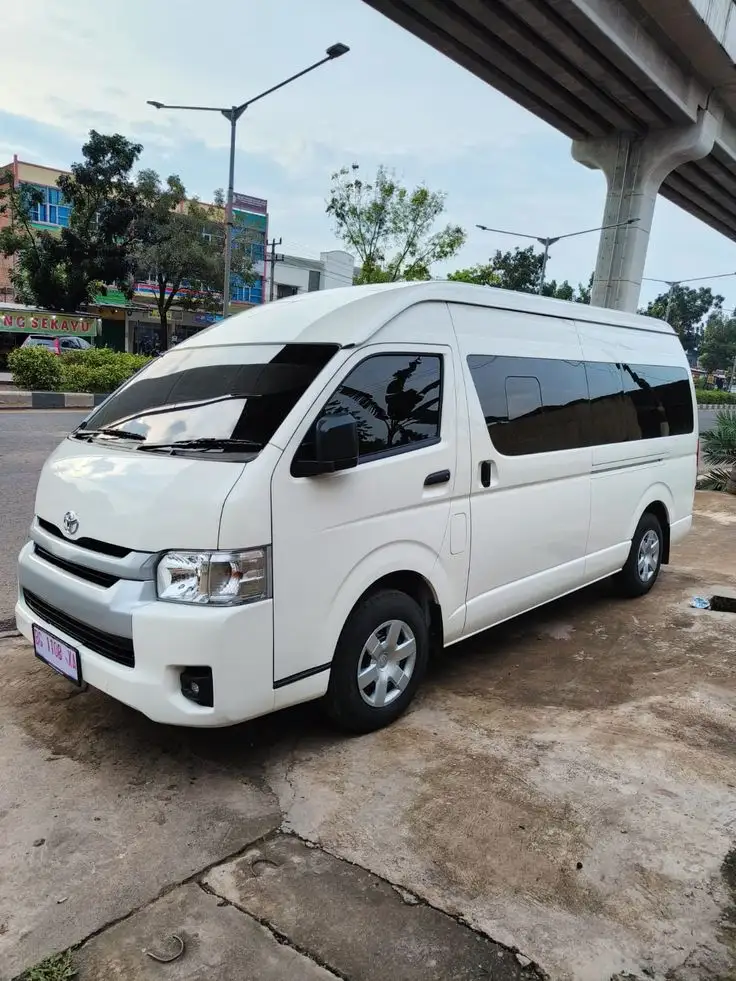 Toyota Hiace Bali private car transfer